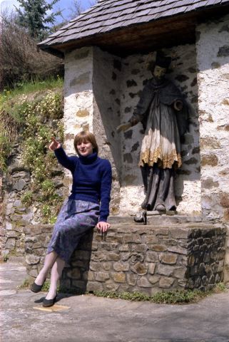 majka_przy_kapliczce